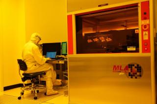 [Photo: image of user at Heidelberg MLA 150]